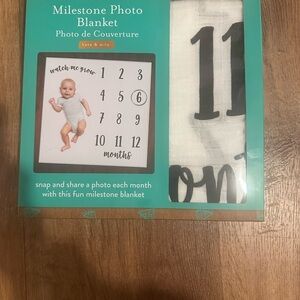 Milestone Photo Blanket - Black and White